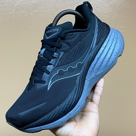 Saucony Hurricane 24 Men’s Running Sneakers Black Shadow Size 9.5 S20933-101 - Picture 9 of 16